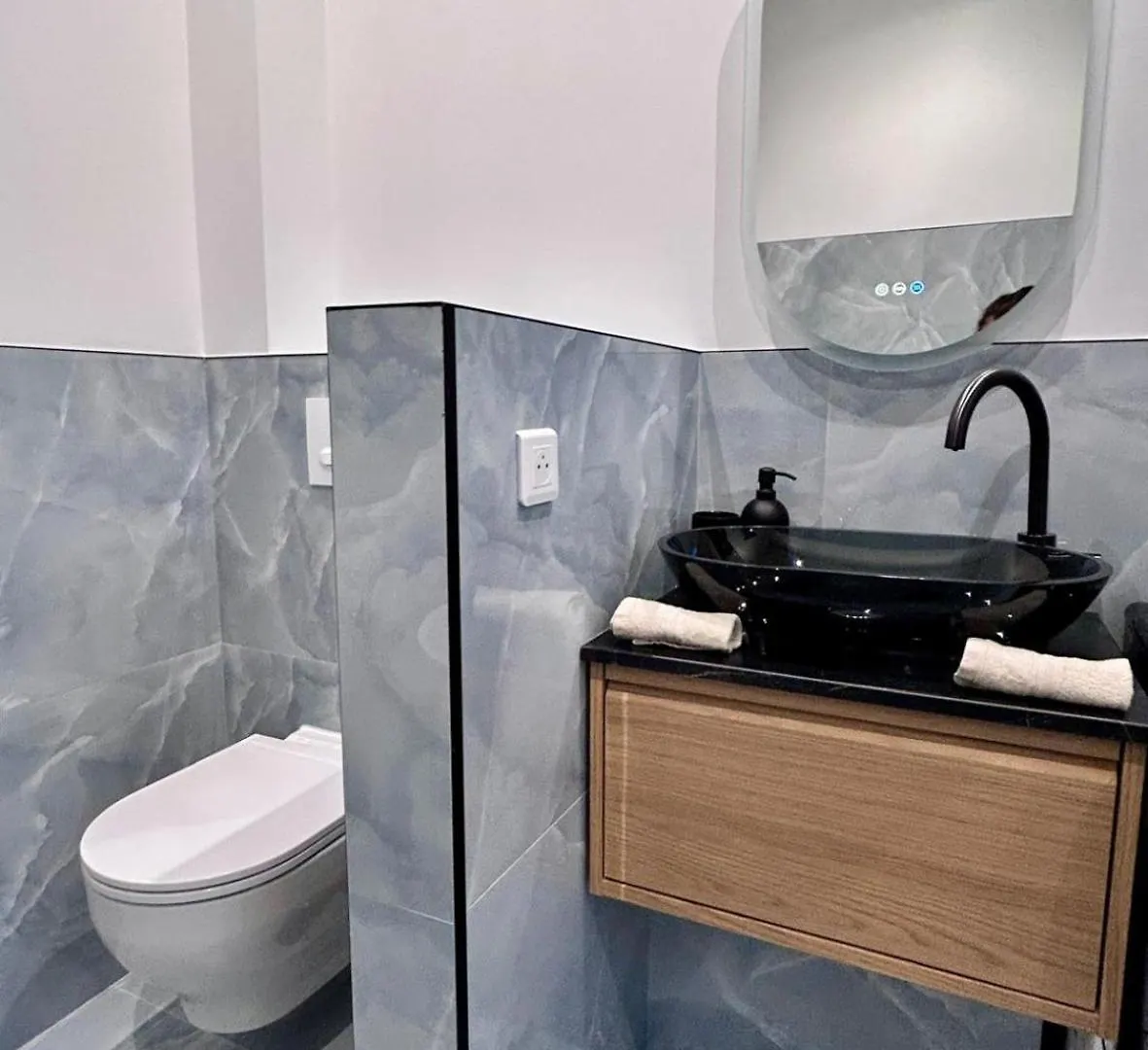 Luxurious Apartment - Seaside - Spa Bath - Wifi - Ac ニース