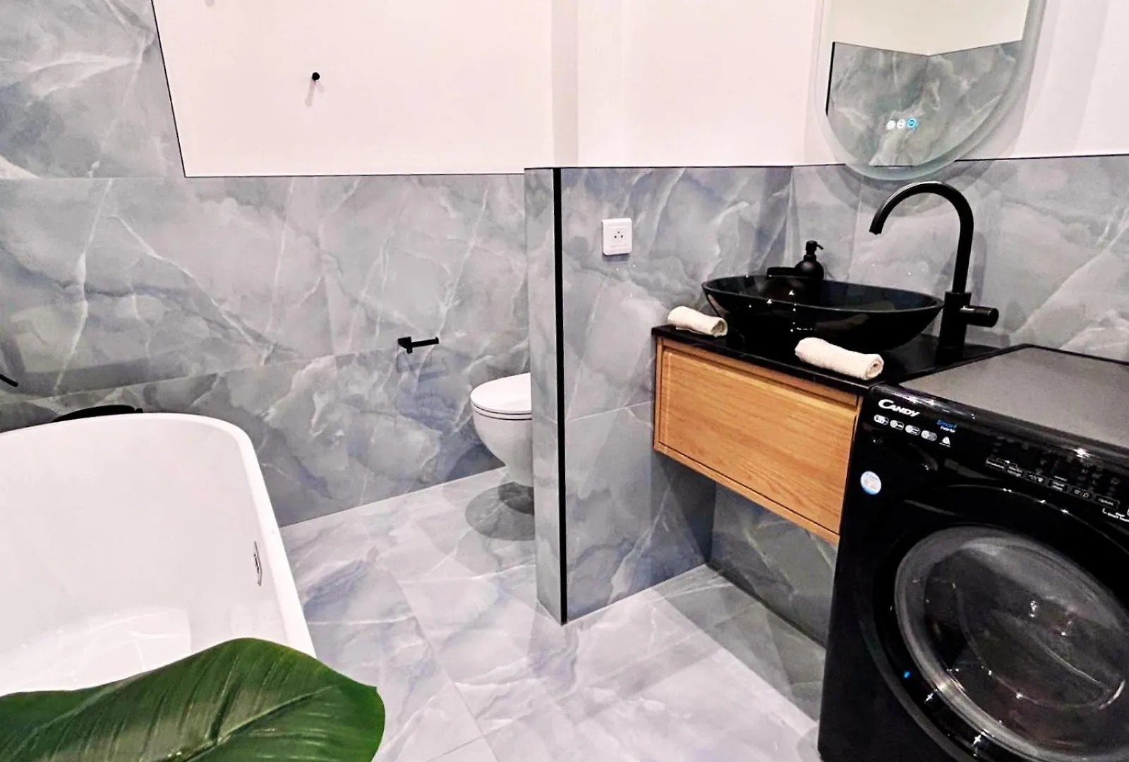 Luxurious Apartment - Seaside - Spa Bath - Wifi - Ac ニース